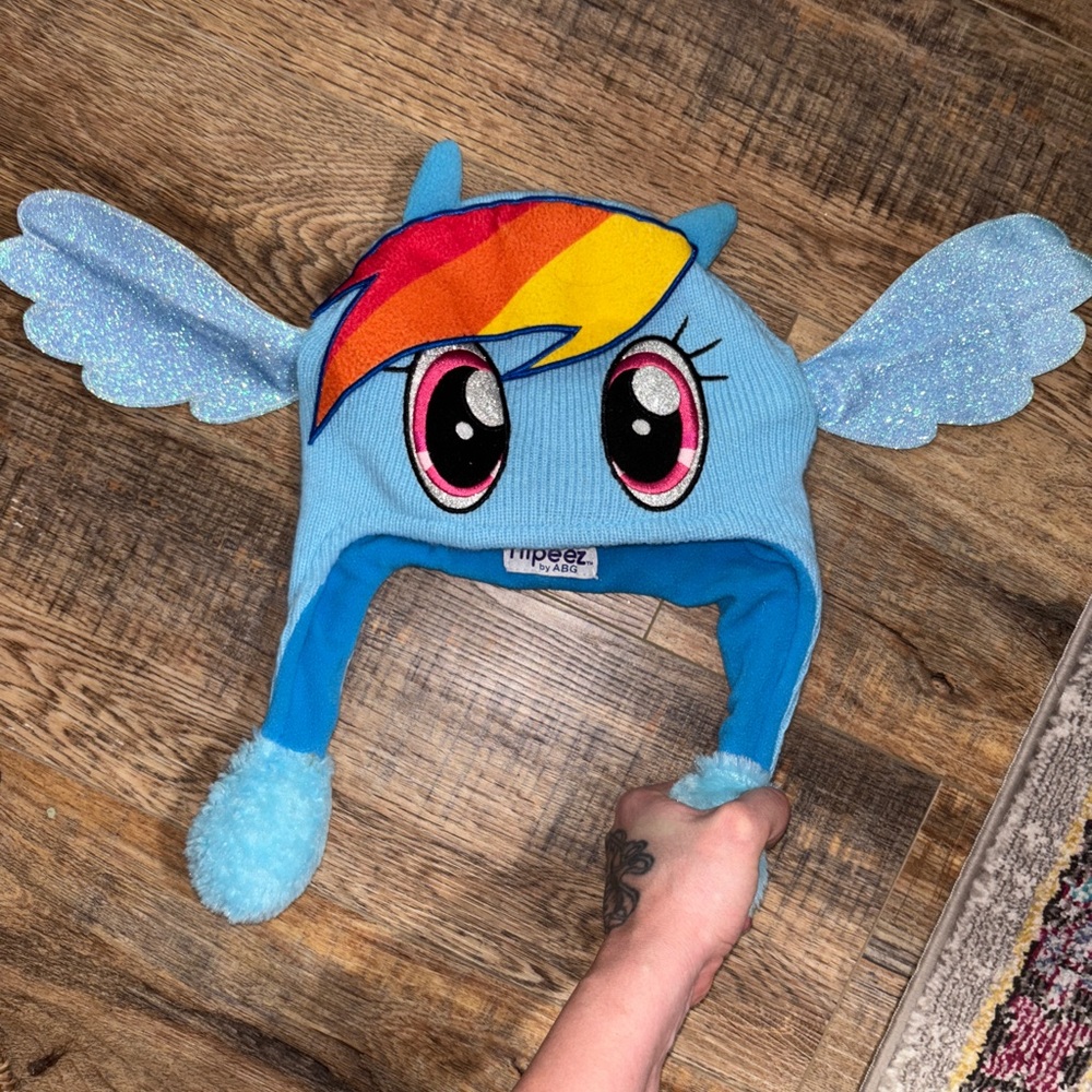 Tippeez Blue Kids Hat with Rainbow Design